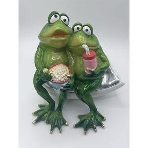 ICE ARMOR Romantic Frog Couple Movie Night Figurine‎ Multicolor 6"